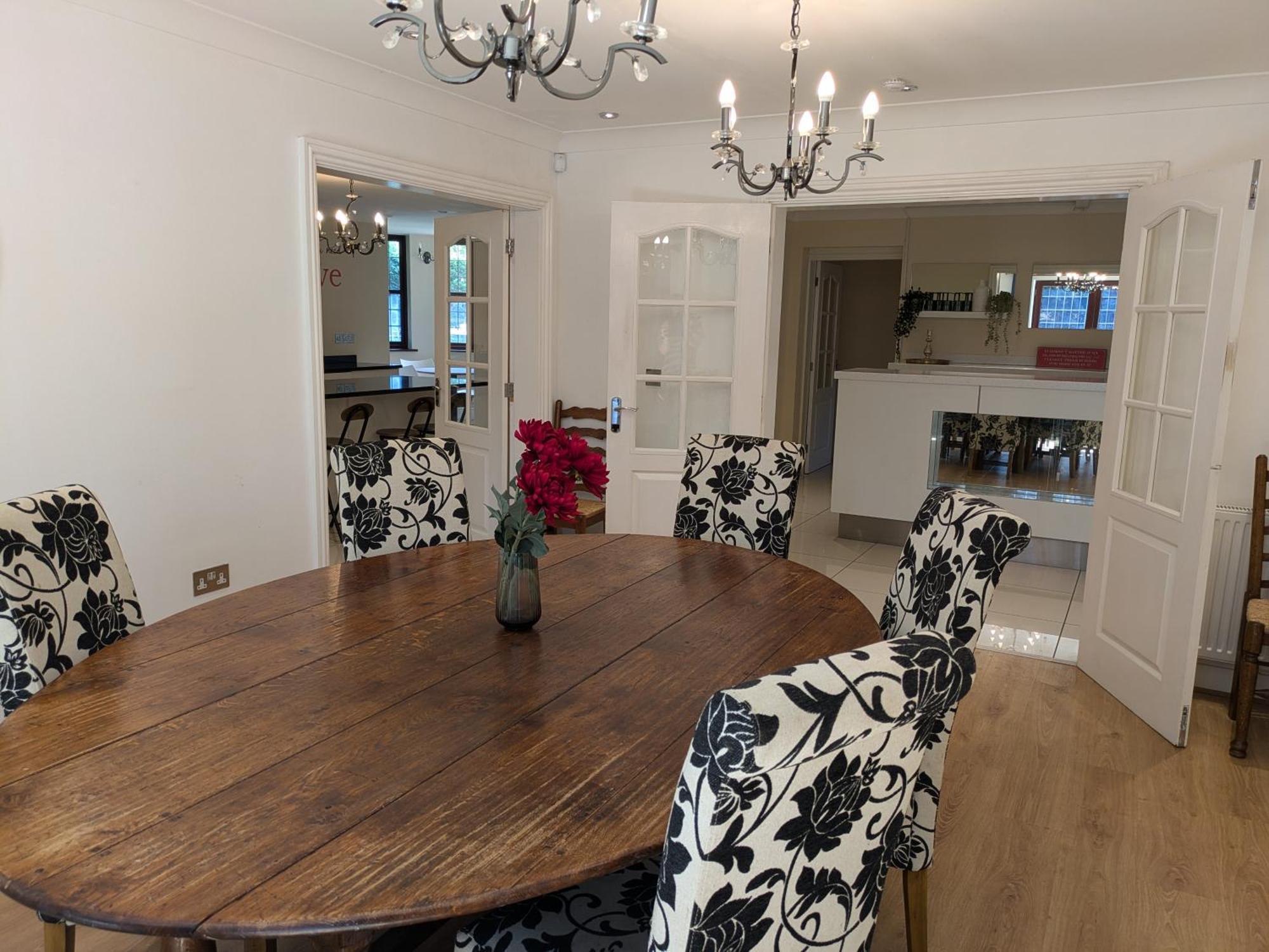 Spacious Home For Large Families And Contractors Wolverhampton Ngoại thất bức ảnh