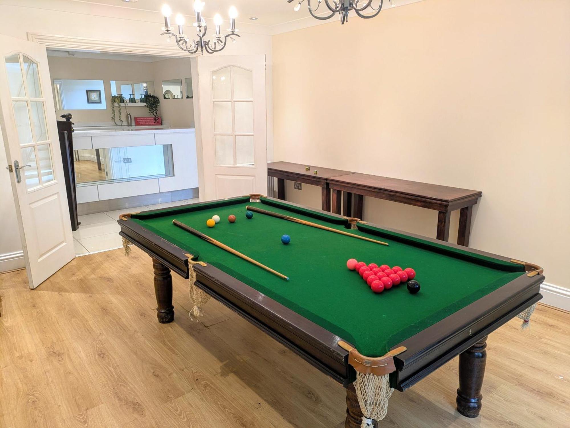 Spacious Home For Large Families And Contractors Wolverhampton Ngoại thất bức ảnh